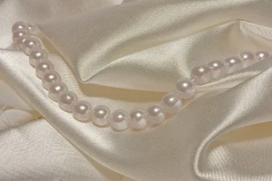 تفسير رؤية اللؤلؤ في المنام للرجل