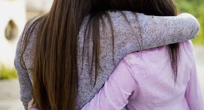 تفسير حلم زوجة الاخ للعزباء